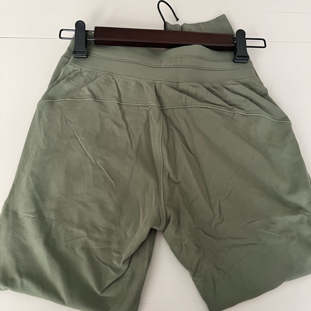 🌱🍃Ready to Rulu Lululemon pants - Picture 4 of 8